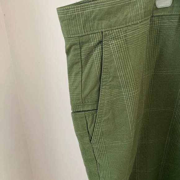 Men's Green Plaid Shorts - Picture 2 of 11